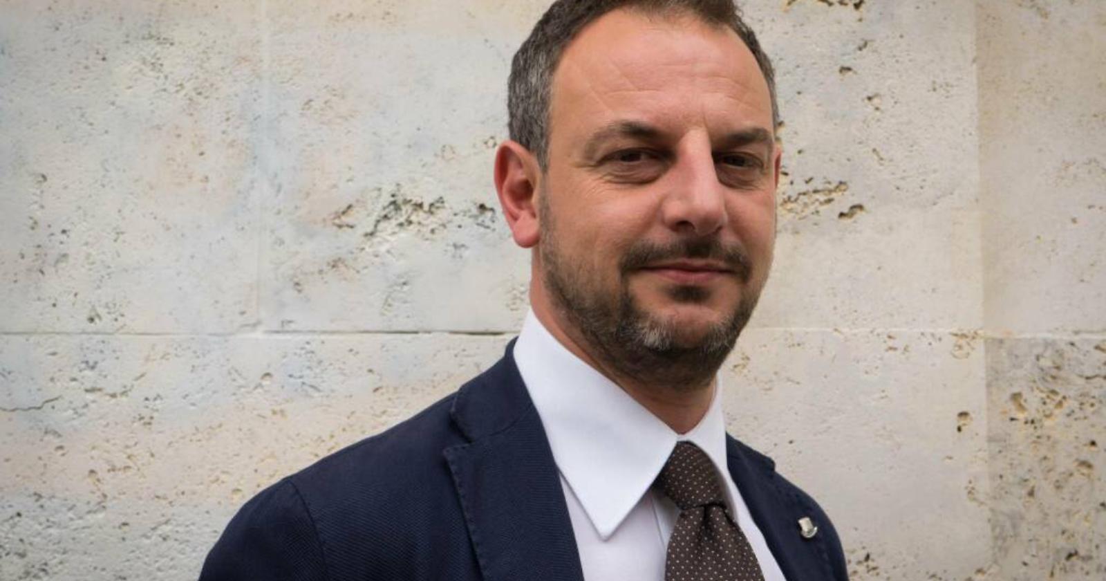Aggressione in Comune: quando la burocrazia diventa teatro di violenza