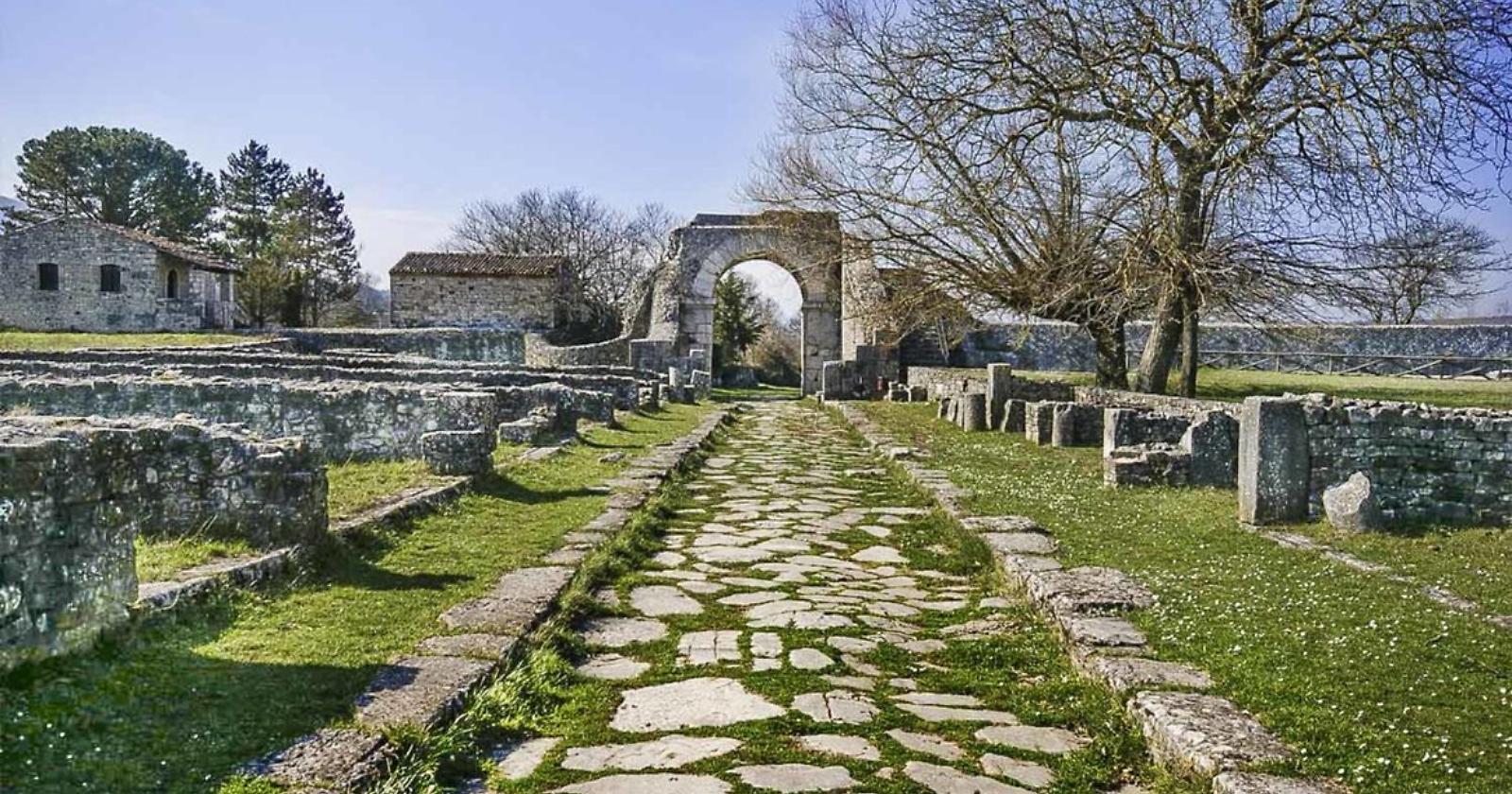 Il Parco Archeologico di Sepino: Un Viaggio nel Tempo con la Fidelity Card