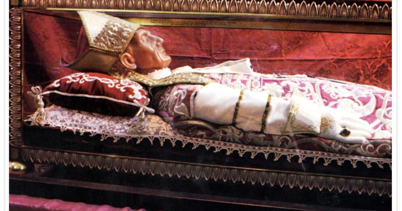 Celestino V, il Papa molisano fuori dal mondo celebrato in Abruzzo con la Perdonanza