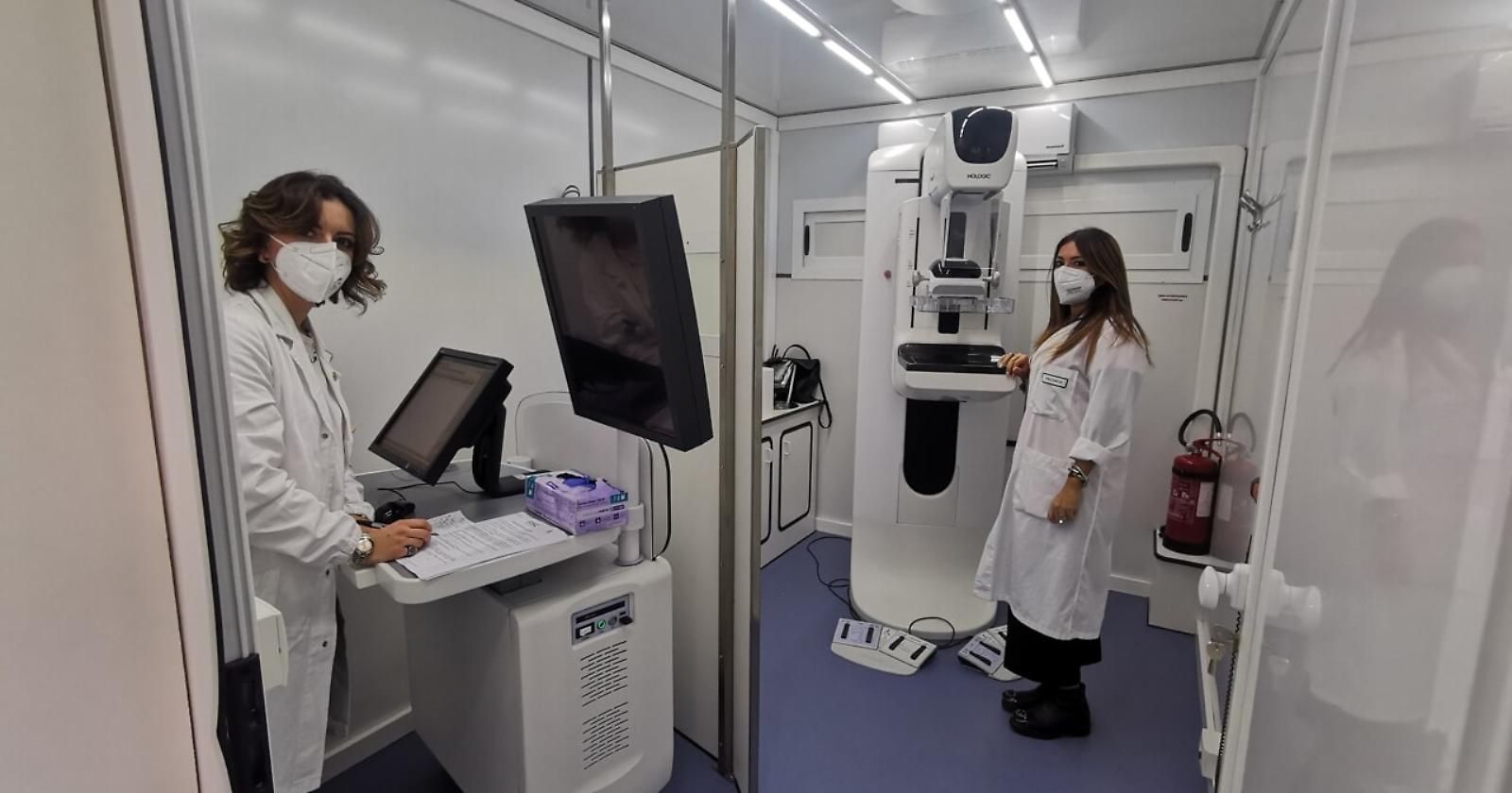 Prevenzione del cancro al seno: il Molise in prima linea con la mammografia mobile