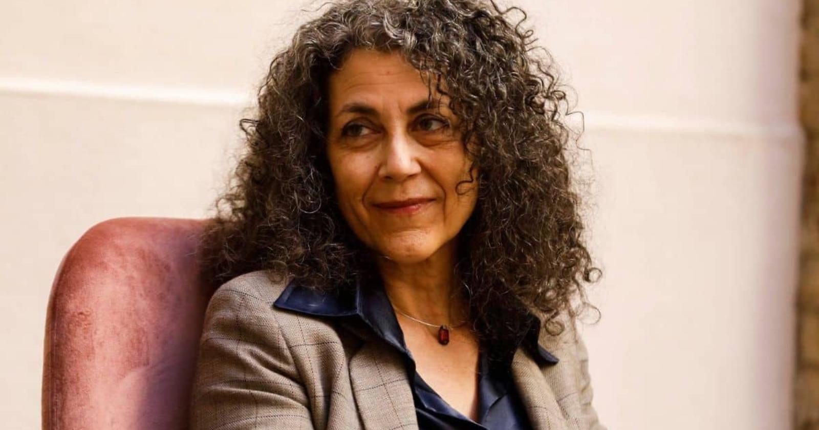 Maria Grazia Calandrone, la bambina abbandonata di un amore clandestino in Molise che diventa una grande poetessa