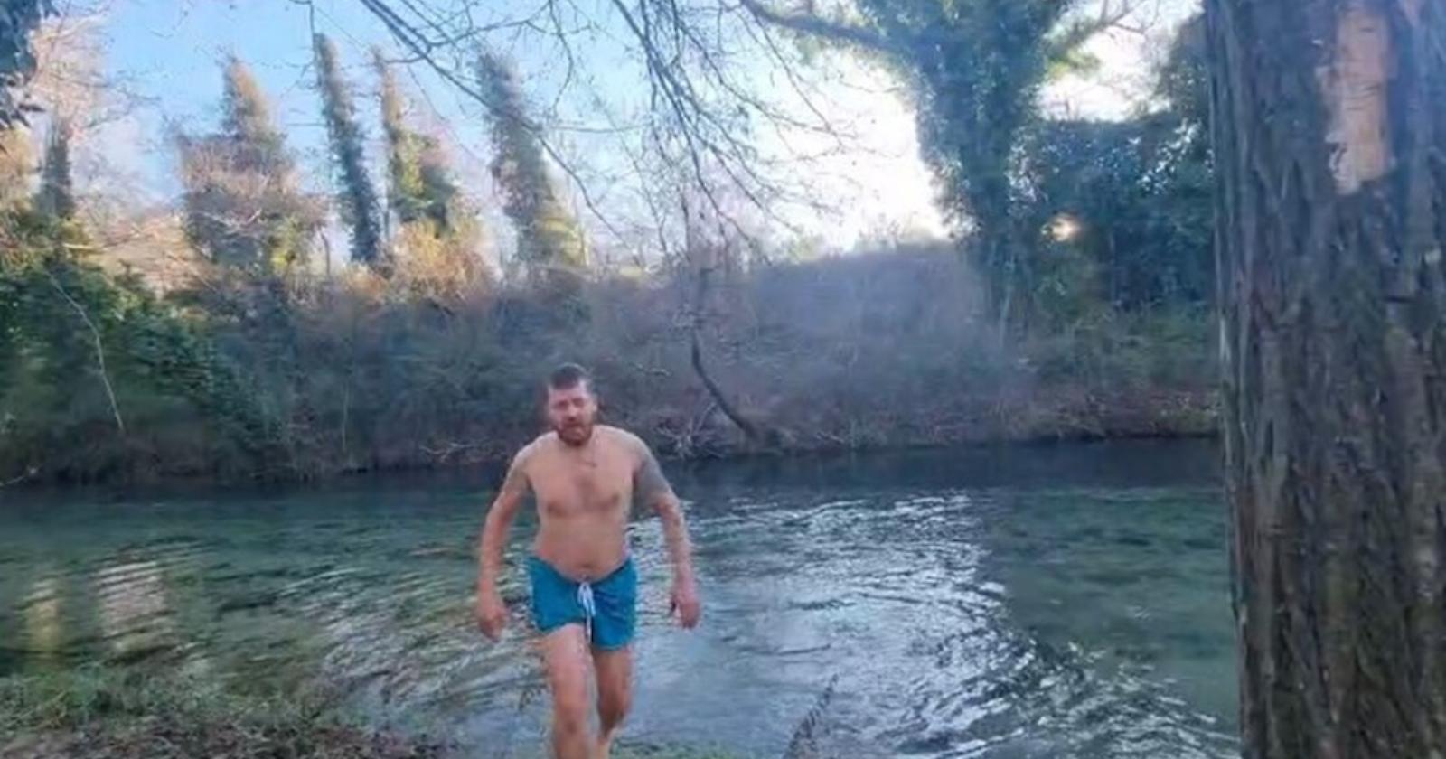 Il Tuffo di Capodanno nel Volturno: Tradizione e Speranza per il Futuro