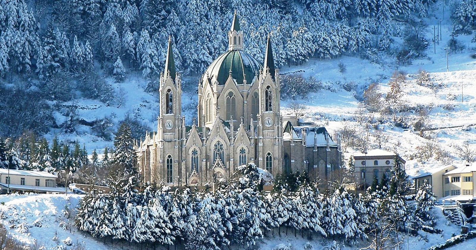 Nell'incantevole santuario di Castelpetroso l'apertura dell'anno giubilare in Molise