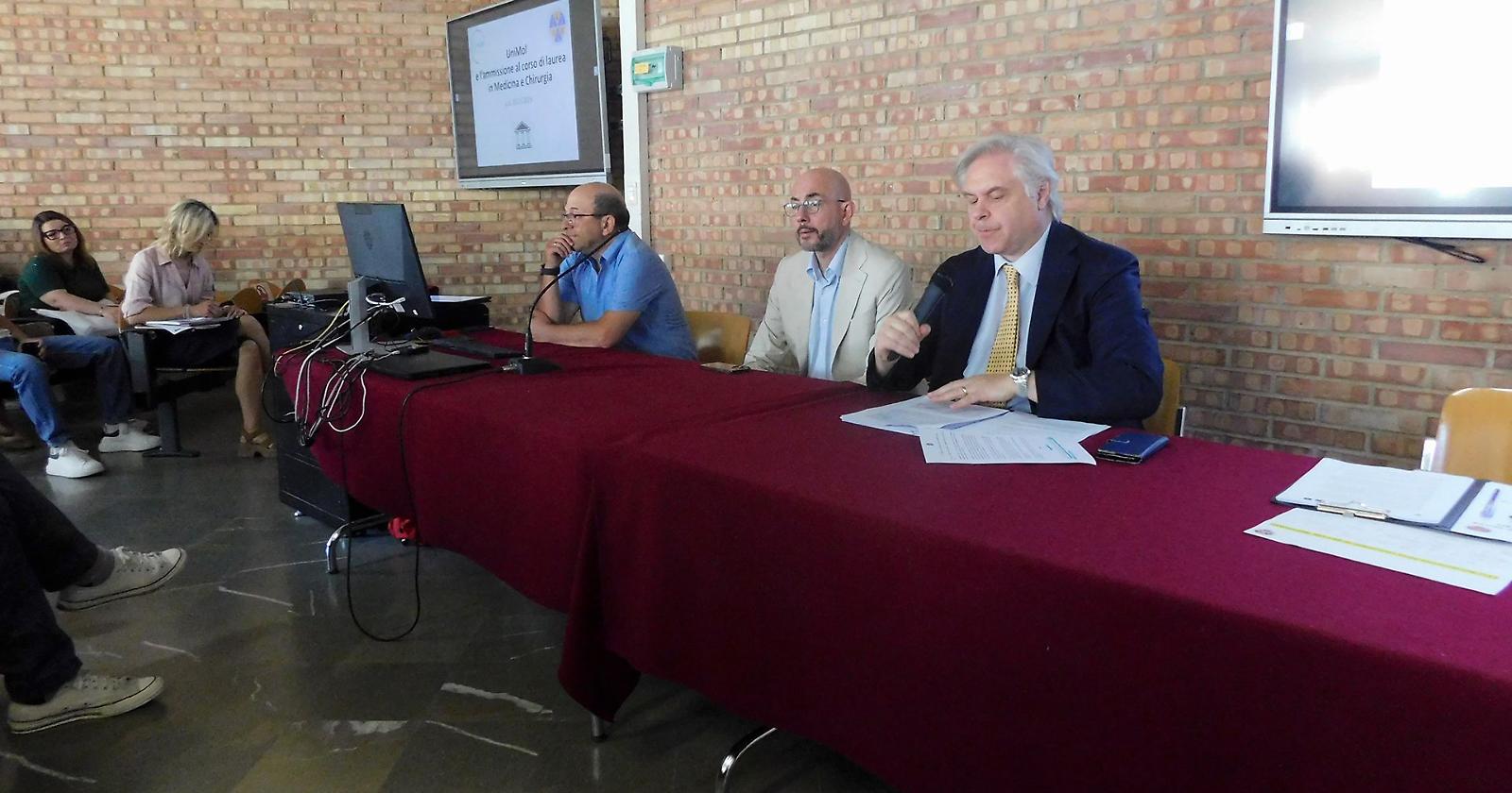Ancora un incontro a UniMol per approfondire le opportunità in Medicina