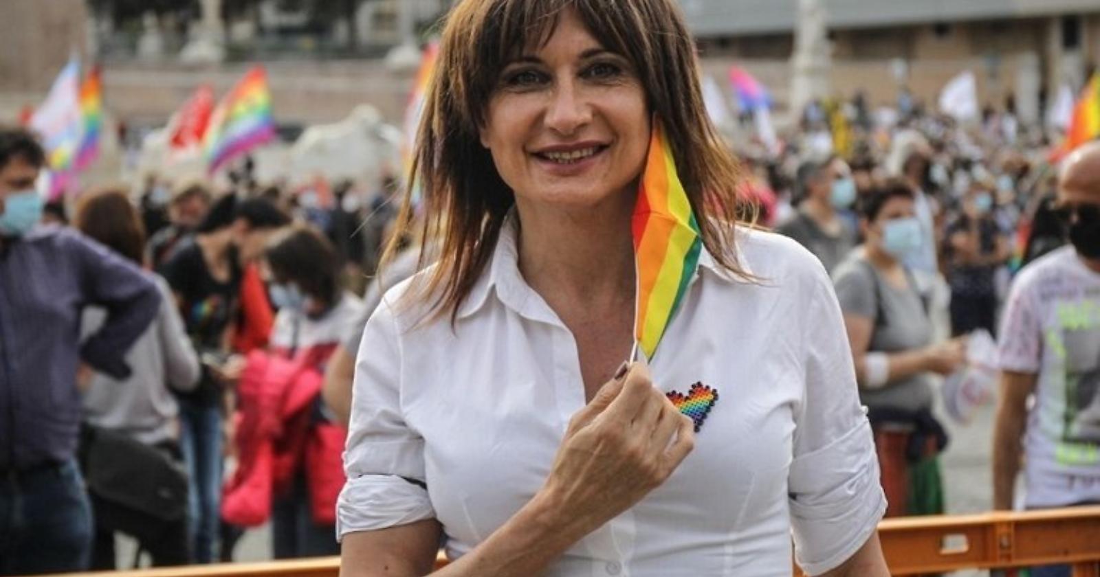 Vladimir Luxuria guida il "Molise Pride" a Termoli con il patrocinio anche del Comune di Campobasso