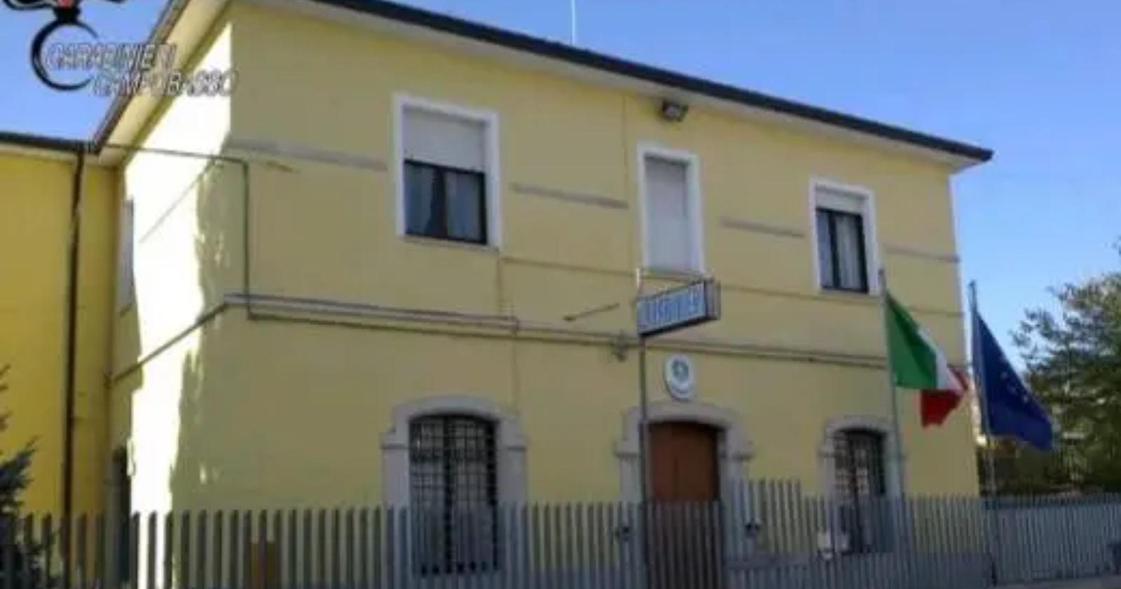casacalenda, sterza con l&rsquo;auto contro il nuovo compagno della ex: braccialetto elettronico e divieto di dimora