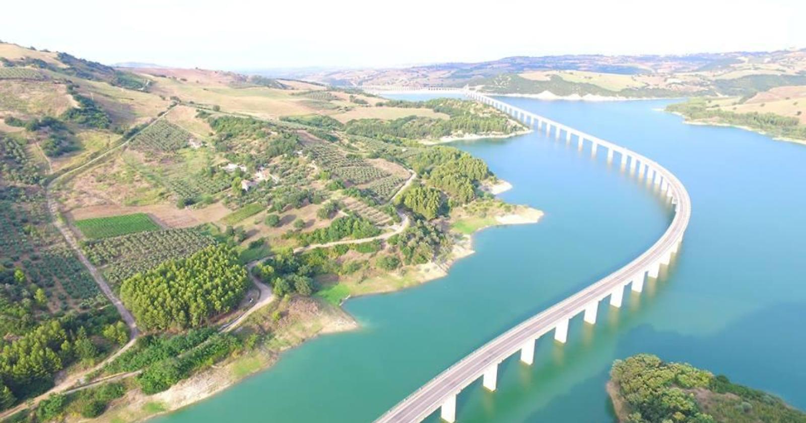 Troppa grazia, Sant'Antonio: il Liscione rischia di straripare per l'abbondanza di acqua