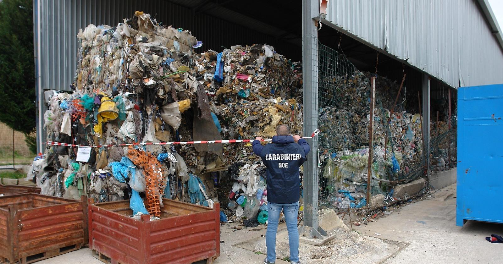 Traffico illecito di rifiuti nel Basso Molise: 22mila tonnellate gestite abusivamente e oltre 2.500 trasporti documentati