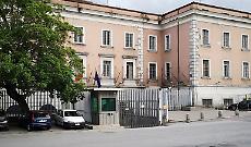 In carcere con l'accusa di maltrattamento di moglie e figlio, 50enne di Campobasso fa lo sciopero di fame e sete