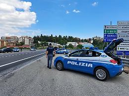 Dalla provincia di Foggia a Campobasso con auto a noleggio per rubare un'Alfa Romeo Stelvio: arrestati dalla Polizia