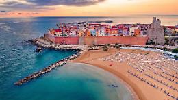 A Termoli vola il turismo con 47.785 arrivi nel 2024: crescono B&B, case vacanza, residence, calo per gli alberghi