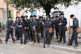 I 'Fucilieri' di San Nicola pronti per i botti di fede e tradizione a San Giuliano del Sannio