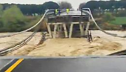 Crollo del ponte alla foce del Trigno sulla Statale 16: Molise sotto pressione tra piene e dissesti