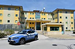 Isernia, arrestati due sospetti dopo inseguimento in piazza Giustino D&rsquo;Uva: l&rsquo;ombra delle truffe agli anziani