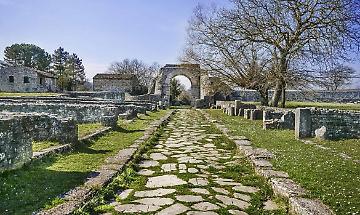 La bellezza non va in vacanza a Sepino, neppure a Pasqua