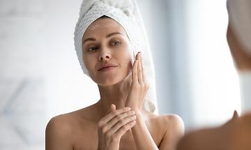 Dal viso al corpo: routine skincare a 360°