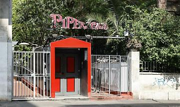 Sigilli allo storico "Piper" di Roma