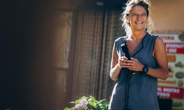 Ilaria Marchioni: &laquo;Il tempo non si gestisce, si vive. Ecco come contrastare la corsa quotidiana e lo stress del digitale&raquo;