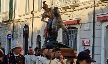 Campobasso celebra San Giorgio: tra tradizione, musica dal balcone e festa civica