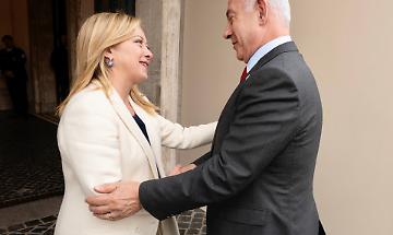 Il mondo arabo: Meloni dissidente a parole con Israele, ubbidiente nei fatti a Netanyahu
